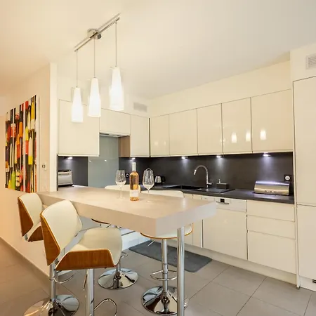 Design Avec Terrasse Et Proche De * Cannes