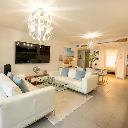 Design Avec Terrasse Et Proche De Daire Cannes